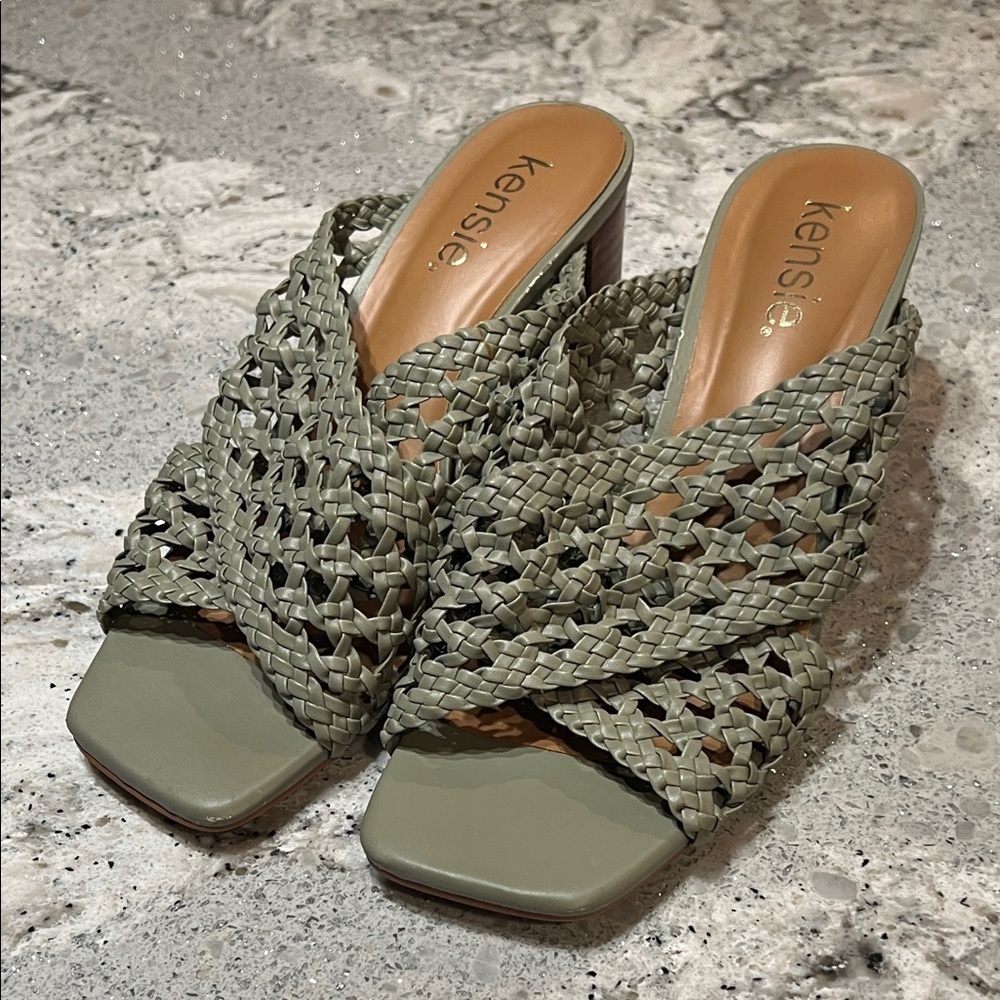 Kensie Women's Green Woven Block Heels 6 - Picture 5 of 9